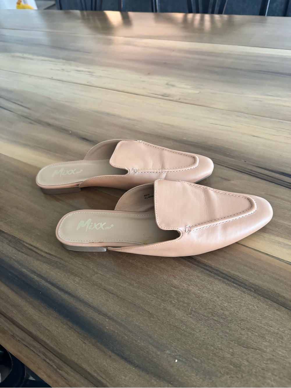 Mixx Shuz Womens Slip-On Leather Backless Loafers in Nude EUC - Picture 4 of 5